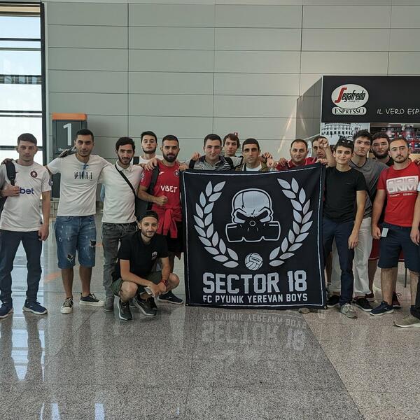 NAVIJAČI PJUNIKA KRENULI U BEOGRAD: Jermeni poslali jaku poruku 'Delijama', zvezdaši odgovorili! (FOTO)