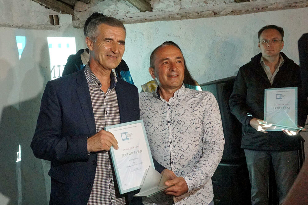 NAGRADA ZA FILM "CRNA TAČKA EVROPE: Veliki uspeh Nemanje Stankovića, urednika i novinara Kurir televizije