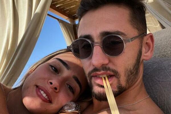 STRAVIČNO SAZNANJE: Orgije sa maloletnicama! DROGA I ALKOHOL! PORUKE IH RAZOTKRILE: Razmenili jednu od devojčica!