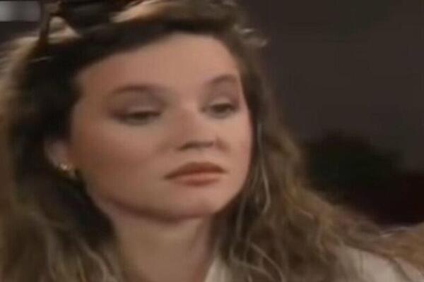 POSLE VELIKE TRAGEDIJE NESTALA JE SA JAVNE SCENE: Danas je DRUGA OSOBA, a svi je pamtite iz "Srećnih ljudi"! FOTO