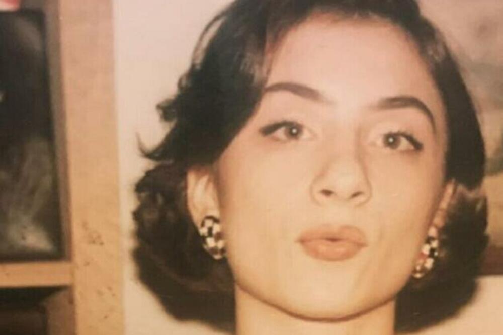 CELA SRBIJA JE LILA SUZE ZBOG SMRTI NJENOG MUŽA: Prepoznajete li je? (FOTO)