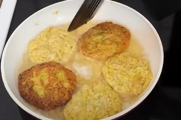 NAPRAVITE POSNE PLJESKAVICE OD SOČIVA ZA KRSTOVDAN: Uživajte u UKUSNOM RUČKU koji će vas dobro zasititi