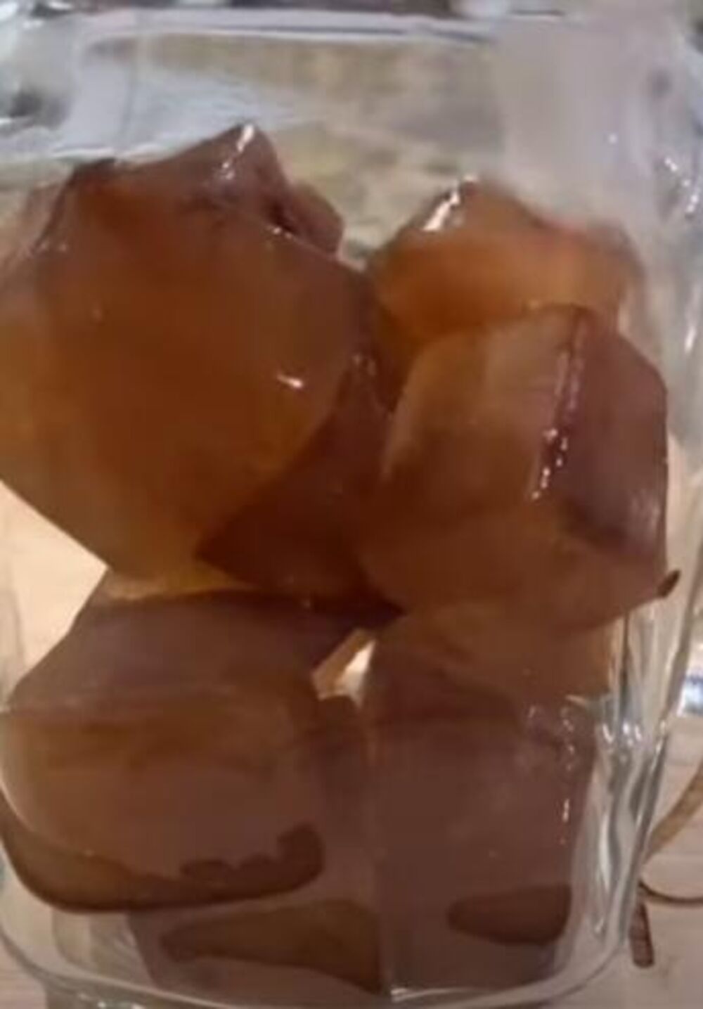 Kockice leda su pune bakterija