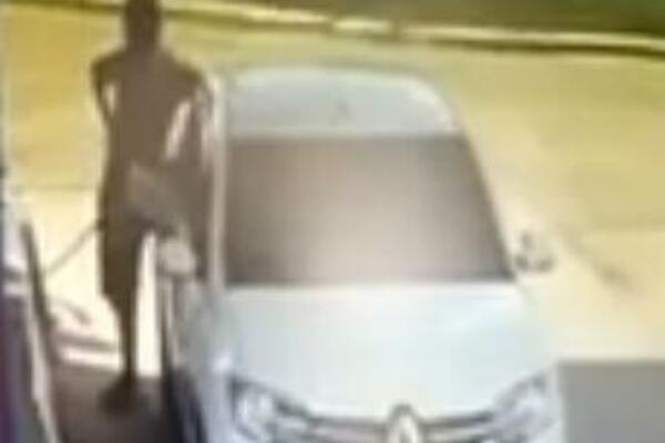 STRAVIČAN SNIMAK NA PUMPI ZAPALIO INTERNET: U momentu je SVE BUKNULO, a evo šta je VOZAČ držao u RUCI (VIDEO)