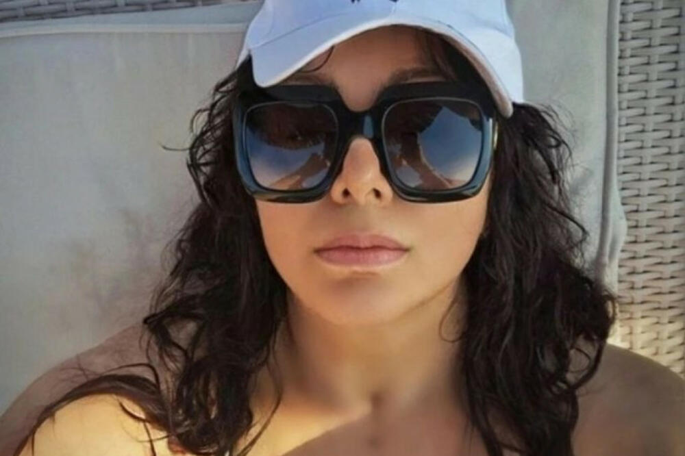 SKINULA SE ŽENA MILOMIRA MARIĆA: Vesna u bikiniju POKAZALA OBLINE, pa poslala MOĆNU PORUKU (FOTO)