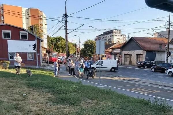 NOVA NESREĆA U BEOGRADU: Nastao zastoj, DIREKTAN SUDAR (FOTO)