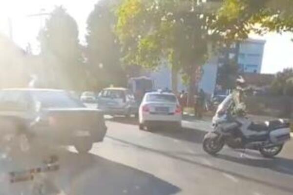 PREGAŽEN PEŠAK KOD ZEMUNOVOG STADIONA: Pretrčavao ulicu, razlog je BIZARAN! (VIDEO)