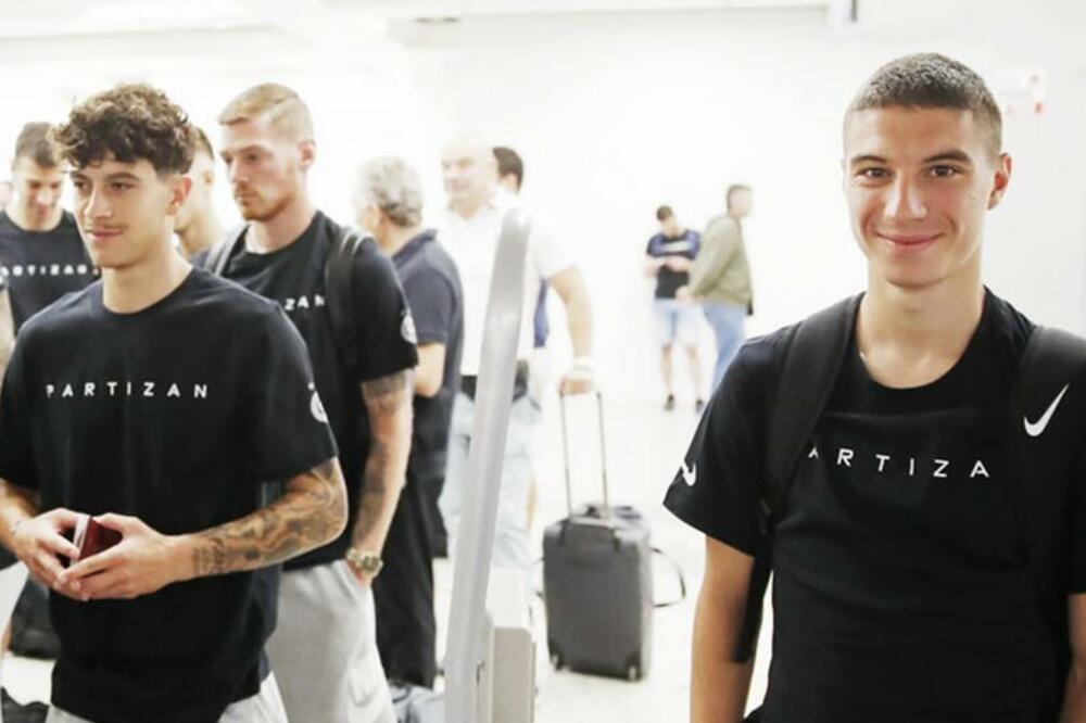 PARTIZAN SE JAVLJA SA PUTA! Ovo su fudbaleri koji su krenuli na Kipar (FOTO)