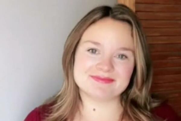 MAJKA ŠOKIRALA SVE BIZARNIM POTEZOM: Umesto u krevetac, beba spava na OVOME?! Svi je osuđuju (VIDEO)