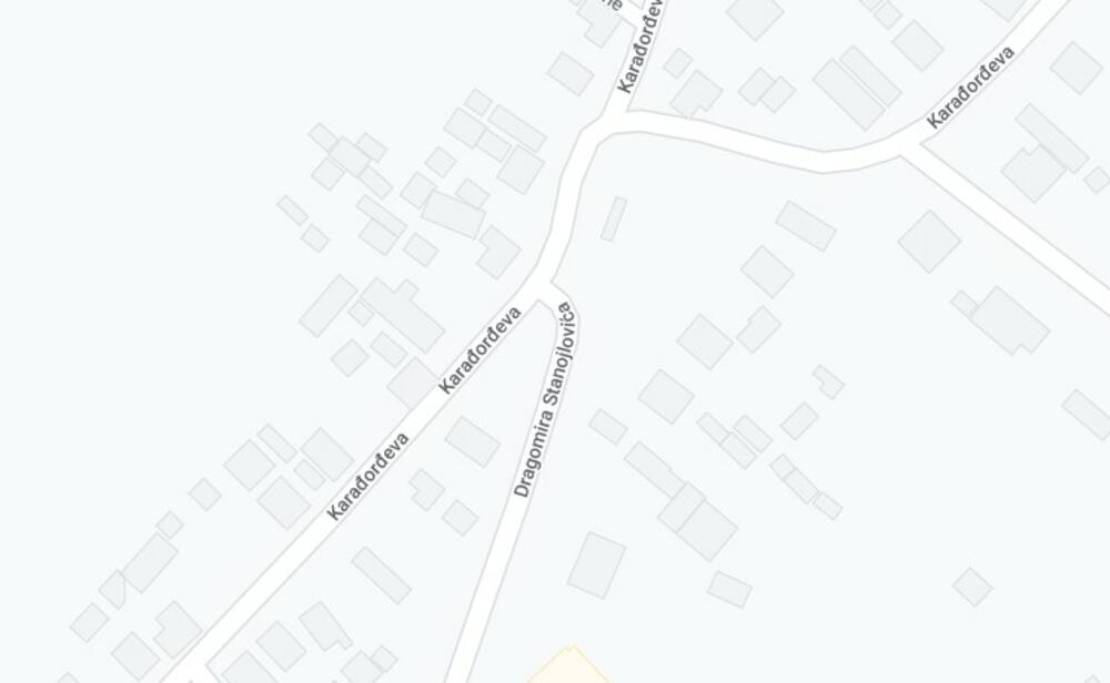 Raskrsnica Karađorđeve ulice i Ulice Dragomira Stanojlovića u beogradskom naselju Umka