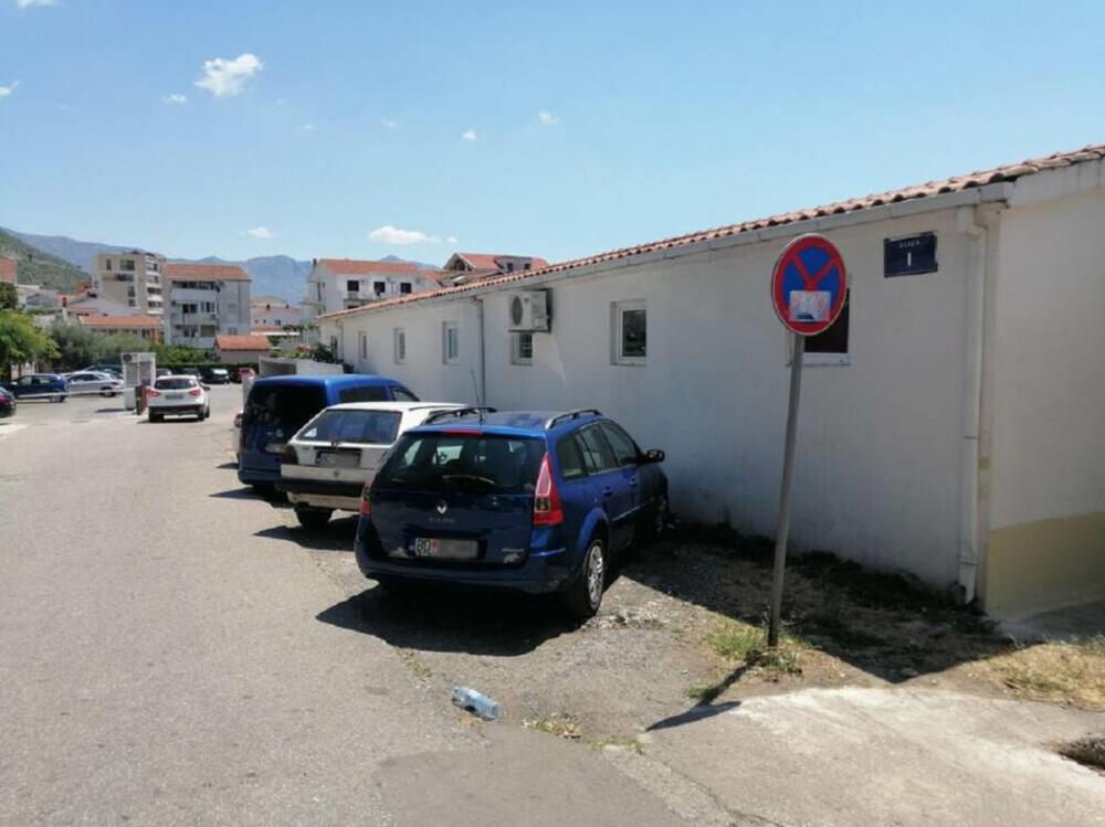 Budva, Automobili, Pauk