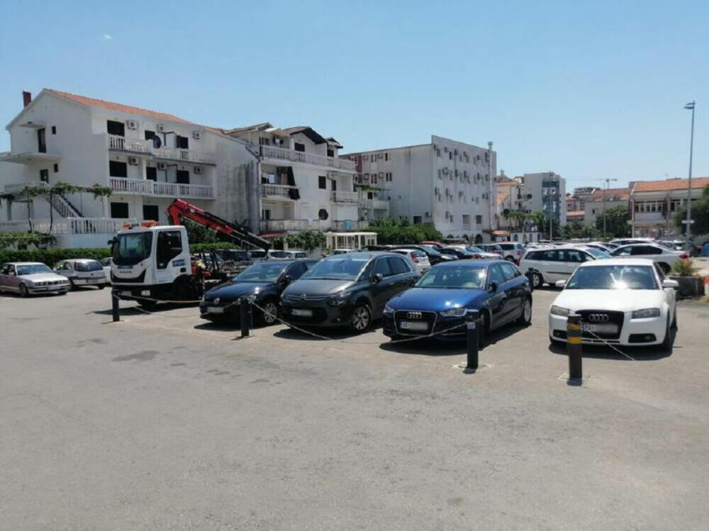 Budva, Automobili, Pauk