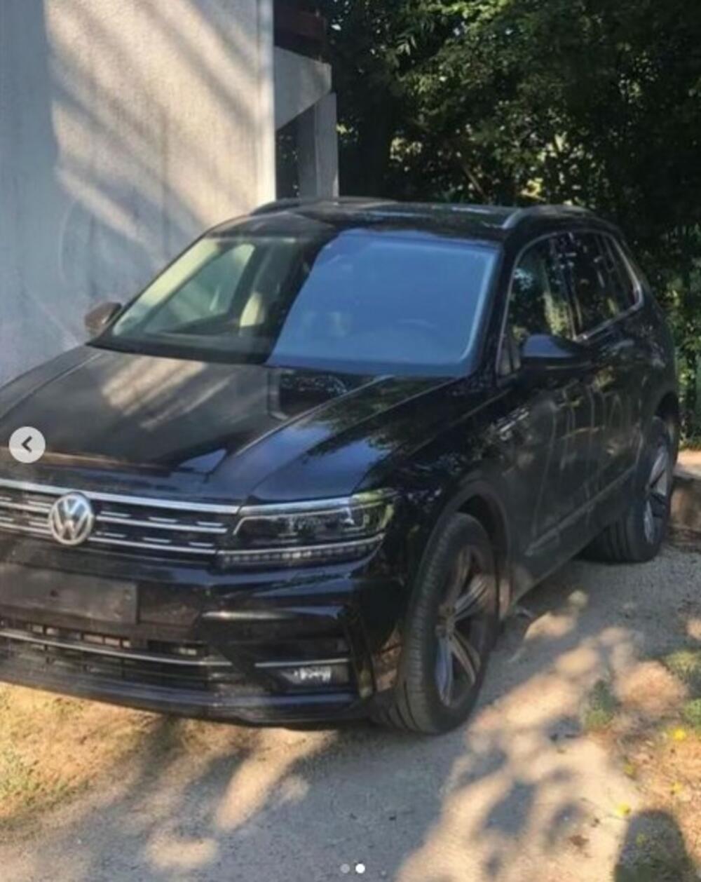 Sa automobila skinute i tablice sa 'BG' oznakom