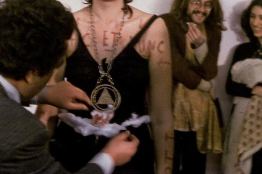 IMALI SU 72 PREDMETA I 6 SATI DA JOJ RADE ŠTA ŽELE: Srpska umetnica proživela PAKAO, evo šta su IZABRALI DA URADE!