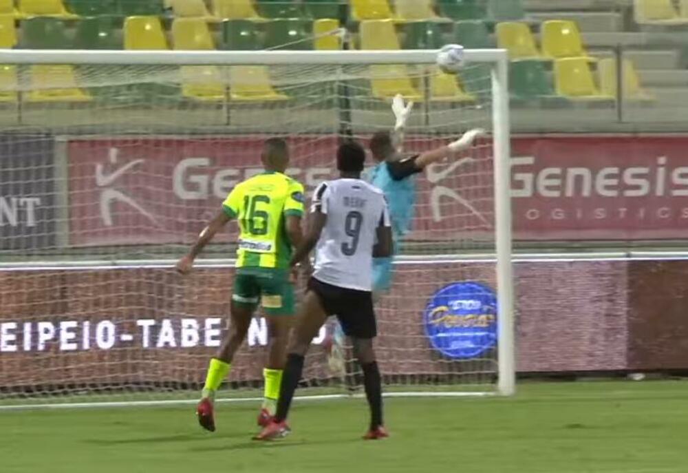 Kenan Pirić, Kvinsi Menig, FK AEK Larnaka, AEK Larnaka - Partizan