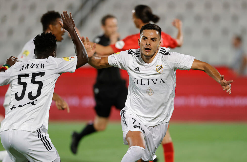 FK Čukarički, FK Tvente, Fudbal