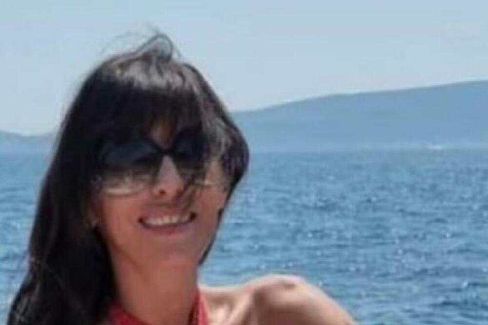 ŽENA ČEDE JOVANOVIĆA UHVAĆENA U KONTROVERZNOJ POZI: Nećete skidati pogled (FOTO)