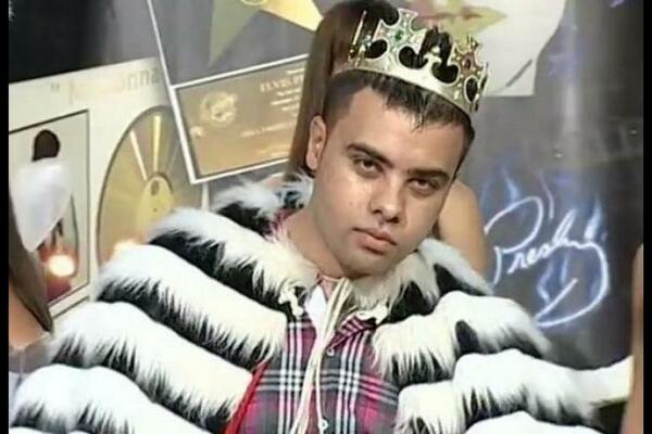 OD VODITELJA "LUDE KUĆE" DO ĐUBRETARA! Dejan Kralj danas ČISTI ULICE i izgleda OVAKO