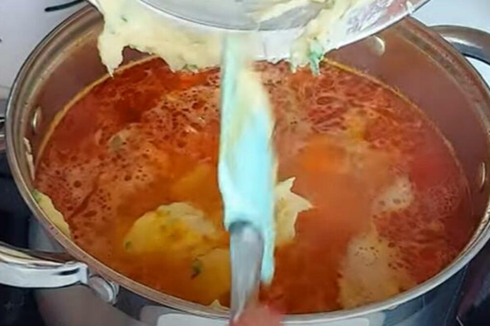 UMESTO ZAPRŠKE SIPAJTE 1 SASTOJAK U BORANIJU I BIĆE GUSTA: Stalno ćete je tako SPREMATI