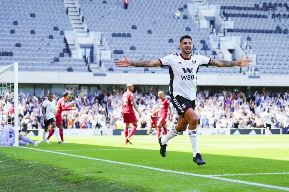 SILVA NA SVA ZVONA HVALI MITROVIĆA: On ne donosi samo golove, radi mnogo toga za tim!