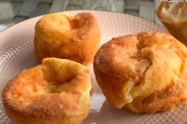 VAZDUŠASTI UŠTIPCI IZ RERNE BEZ KVASCA I PRAŠKA ZA PECIVO: Ovakve DOMAĆICE još niste SPREMALE (RECEPT)