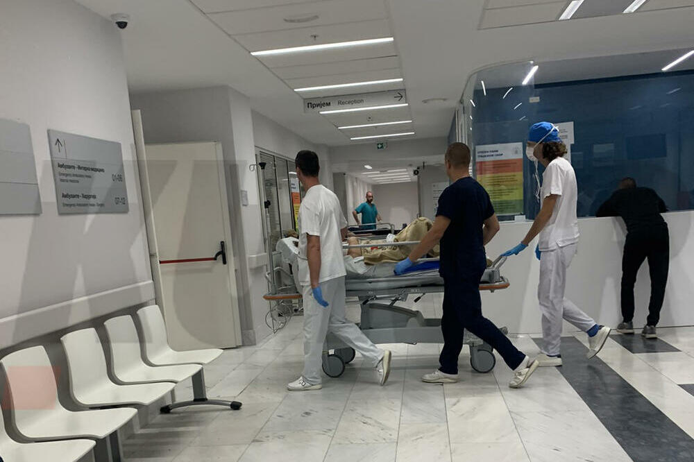 UPRAVO ISPLIVALI PRVI SNIMCI MILJANE KULIĆ IZ BOLNICE: Hitno je ODVODE U ŠOK SOBU, Marija KUKA! (VIDEO)