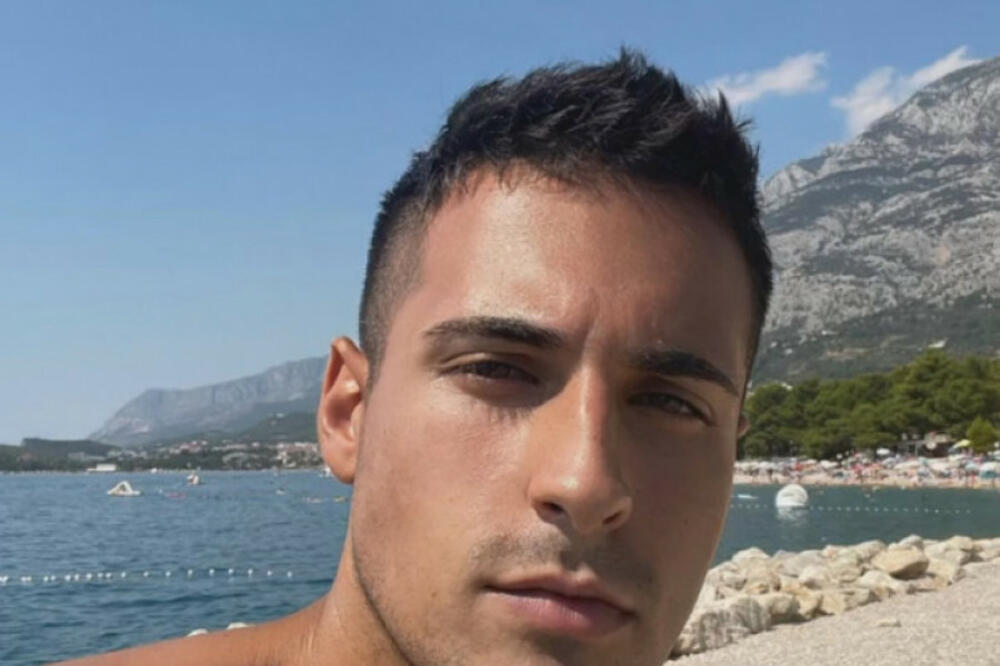 SAZNANJE GODINE! SIN DRAGANE MIRKOVIĆ U VEZI SA ANASTASIJOM: Osvanule fotke sa letovanja, pokušao da SAKRIJE LIK!