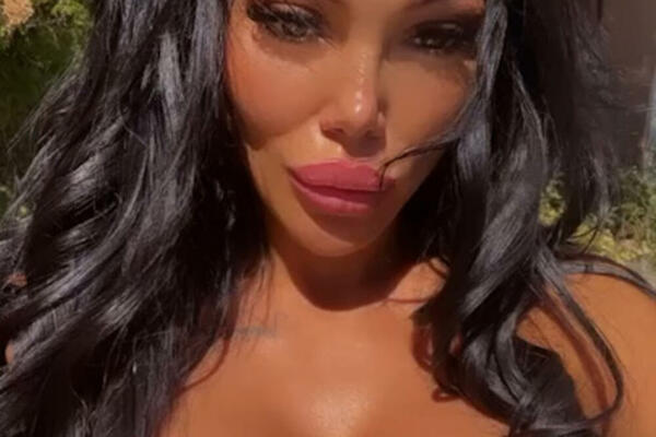 SKANDALOZNI SNIMAK! TAMARA ĐURIĆ RAZBESNELA NACIJU: Ćerku od godinu i po dana odvela na OVAJ TRETMAN! (FOTO)