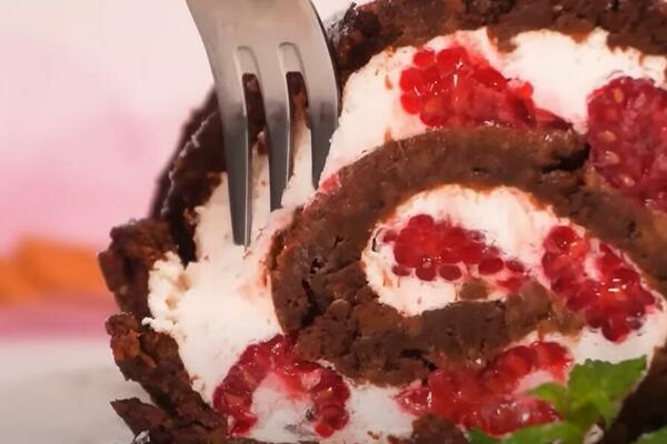 KOLAČ SVETOG NIKOLE JE NEŠTO ŠTO BI ŽELELI DA IMATE NA STOLU: Sastojci su ludilo mozga, NE VIĐA SE ČESTO (RECEPT)