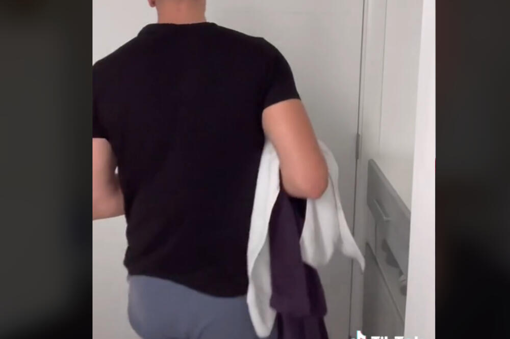 UKRAO ŽENI PEŠKIRE DOK SE KUPALA, PA DOŽIVEO ŠOK: Ono što je uradila GOLA dovelo ga do LUDILA! (VIDEO)