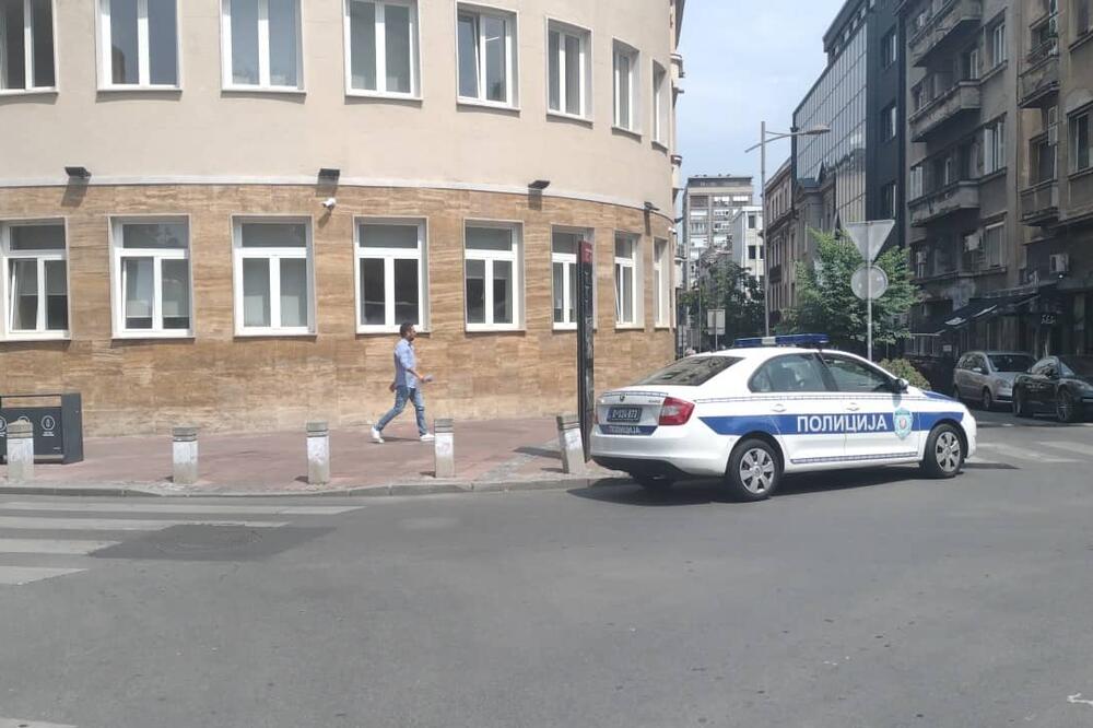 NOVA NESREĆA, PONOVO OBOREN MOTOCIKLISTA: Vozač pretrpeo POVREDE