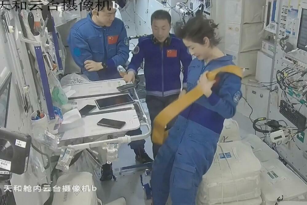 Kineski tajkonauti iz letilice Šendžou-14 borave u svemiru već dva meseca (VIDEO)