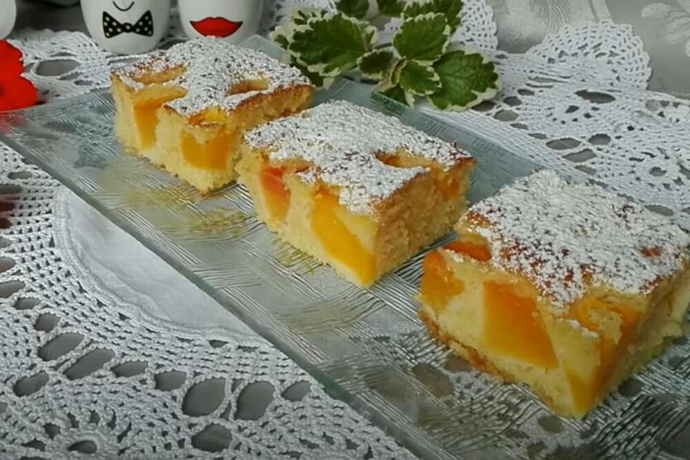 KOLAČ SA NEKTARINAMA STVOREN ZA LETNJE DANE: Veće zadovoljstvo nećete okusiti (RECEPT)