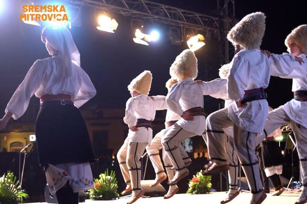 SUTRA POČINJE NAJZNAČAJNIJI FESTIVAL U SRBIJI: Svi ljubitelji folklora naći će se u Sremskoj Mitrovici