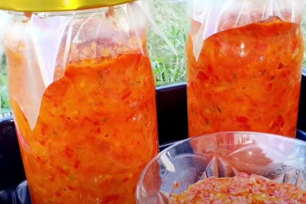 NAPRAVITE PINĐUR NA STARINSKI NAČIN: Ukusniji je od AJVARA, nema BOLJEG RECEPTA za ZIMNICU