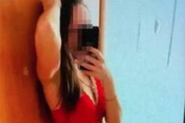 IZAŠLE POTPUNO OBNAŽENE SLIKE POLICAJKE JELISAVETE: Tu je i SNIMAK, držite se dobro (FOTO)