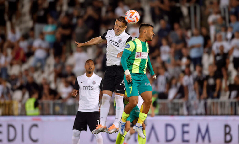 FK Partizan, FK AEK Larnaka