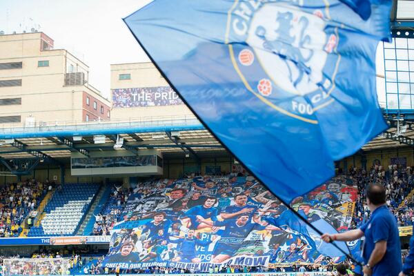 KAKO ĆE NAVIJAČI REAGOVATI? Čelsi doveo igrača koji ima TETOVAŽU LJUTITOG RIVALA! (FOTO)