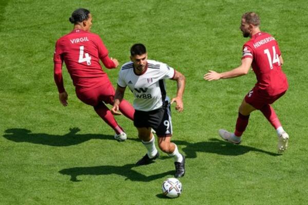 FULAM KUPUJE U PSŽ-U! MITROVIĆU ĆE SAD BITI JOŠ LAKŠE, dovode mu magičnog!