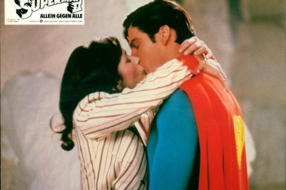 VIC DANA, SMEJAĆETE SE KAO LUDI: Šta je Supermen POZA?