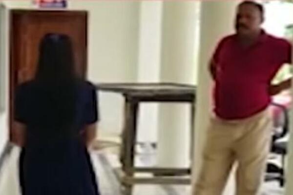 DEVOJKA (15) U SEBE ZABILA ŠPRIC PUN ZARAŽENE KRVI! Razlog je NAJSUMANUTIJI ikad