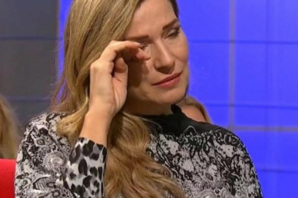 JELENA TOMAŠEVIĆ JE TEŠKO BOLESNA: Otkrila BOLNE STVARI, a tek da čujete OVAJ STRAVIČAN DETALJ