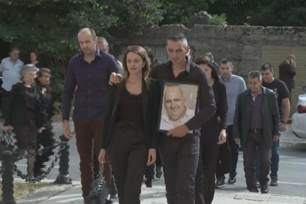 VUK HTEO DA ZATRE JOŠ JEDNU PORODICU! Novi stravični detalji MASAKRA na Cetinju, HOROR (FOTO)