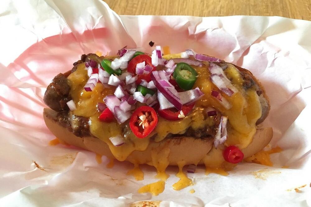 OVO JE NAJOPASNIJA NAMIRNICA KOJU UVEK JEDEMO: Često je na SNIŽENJU, a niko vam neće reći da MOŽE BITI OTROVNA