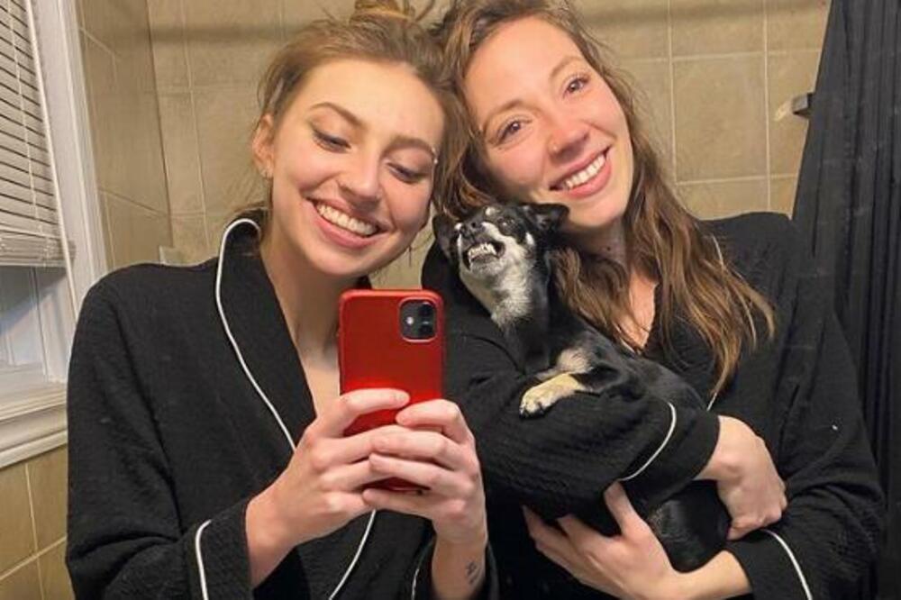 DVE DEVOJKE IZ KANADE POSUMLJALE DA SU U SRODSTVU: A onda su URADILE OVO i objavile PRAVU ISTINU