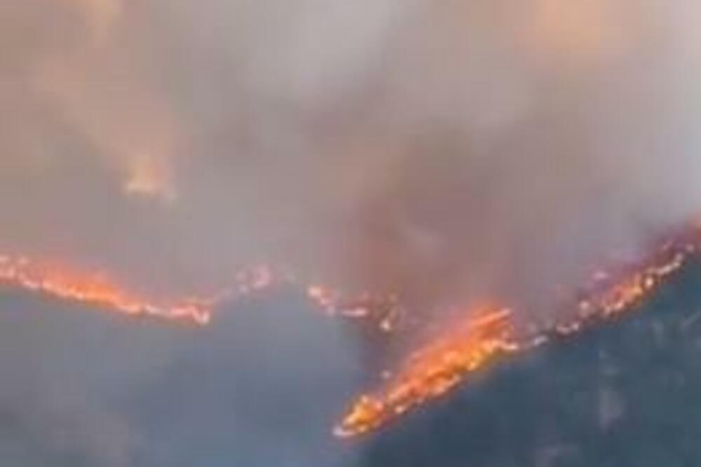 ZASTRAŠUJUĆE SCENE IZ VALENSIJE: Evakuisano preko hiljadu ljudi, 15 letelica GASE VATRU (FOTO/VIDEO)