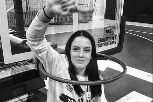 UŽAS: Košarkašica pronađena mrtva na svoj 18. rođendan!