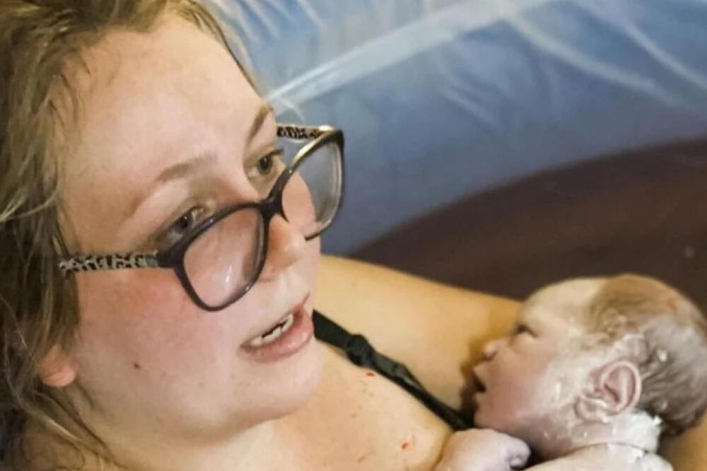 POROĐAJ JE PRENOSILA UŽIVO NA INSTAGRAMU: Više od 13.000 ljudi gledalo rađanje, NEVERICA (FOTO)