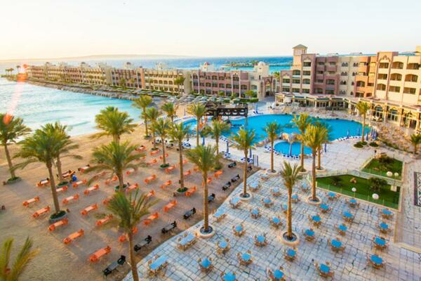 LETO JOŠ TRAJE! Last minute cene za Hurgadu i Kosta Bravu samo u Travellandu