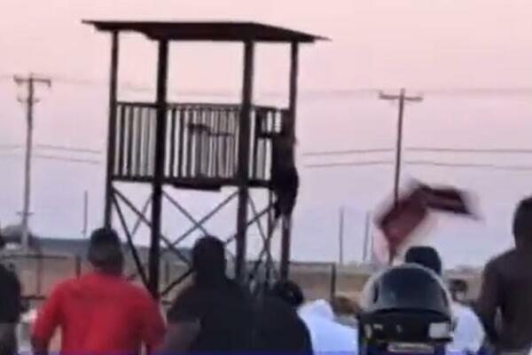 TRAGEDIJA U AMERICI! Trener ubijen na utakmici, policija traga za NFL šampionom! (UZNEMIRUJUĆ VIDEO)